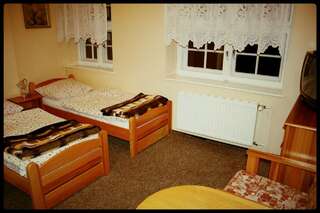 Отели типа «постель и завтрак» Dworek Osiecki Osieki Двухместный номер с 2 отдельными кроватями-1